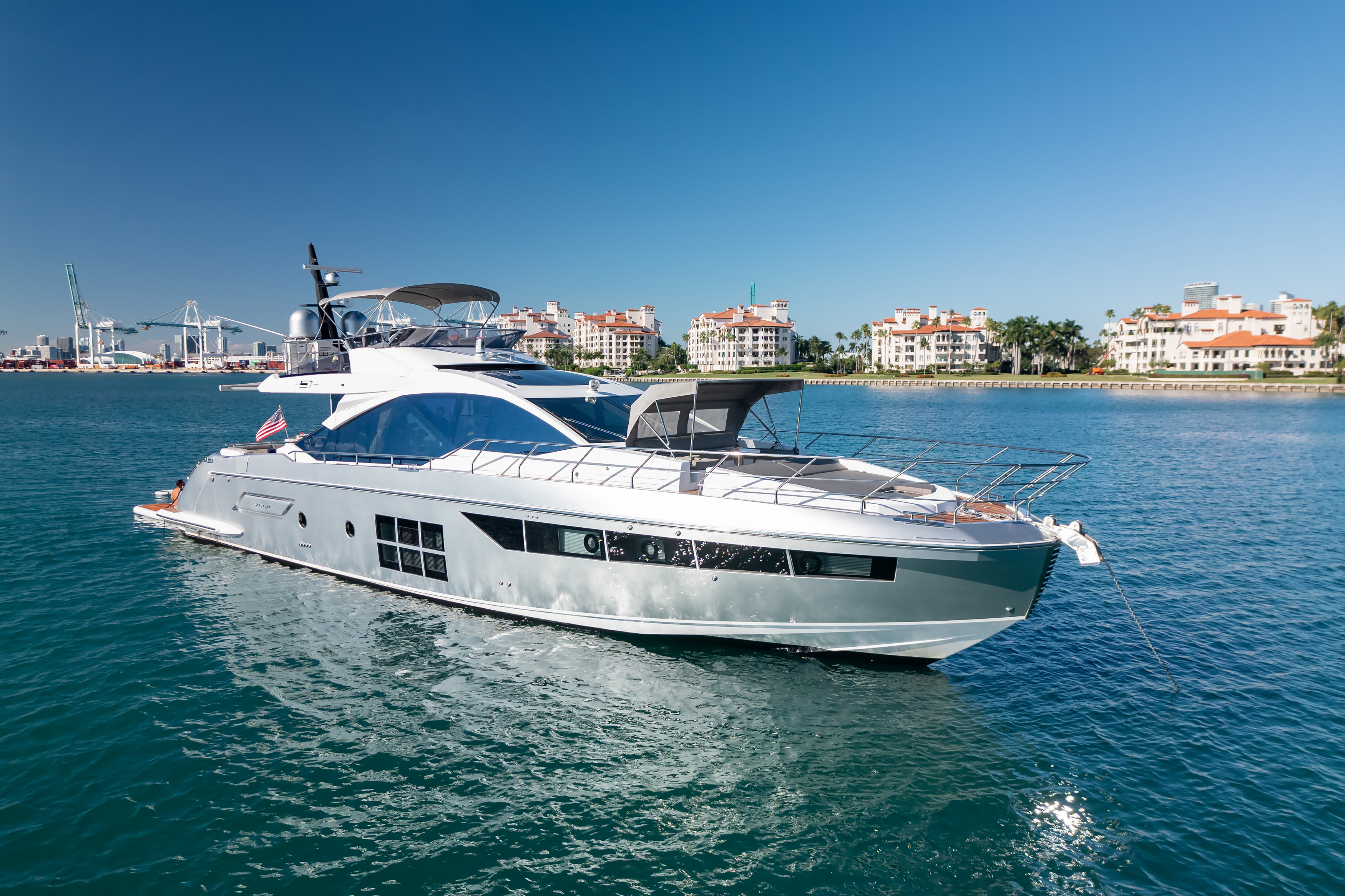 Architectural side profile of the S7